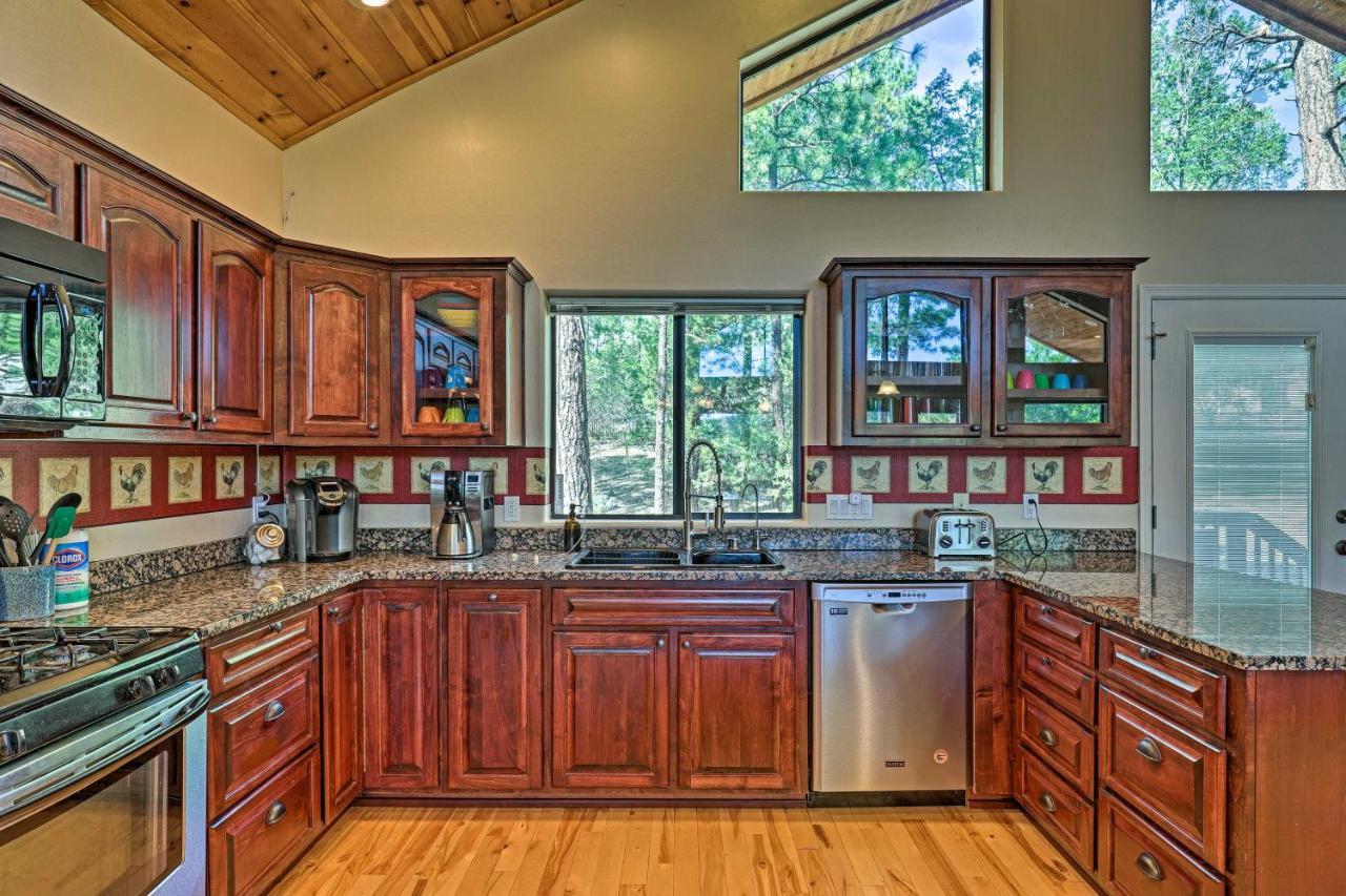 Serene Lakeside Cabin With Decks And Edler Lake Views! Pinetop-Lakeside Kültér fotó