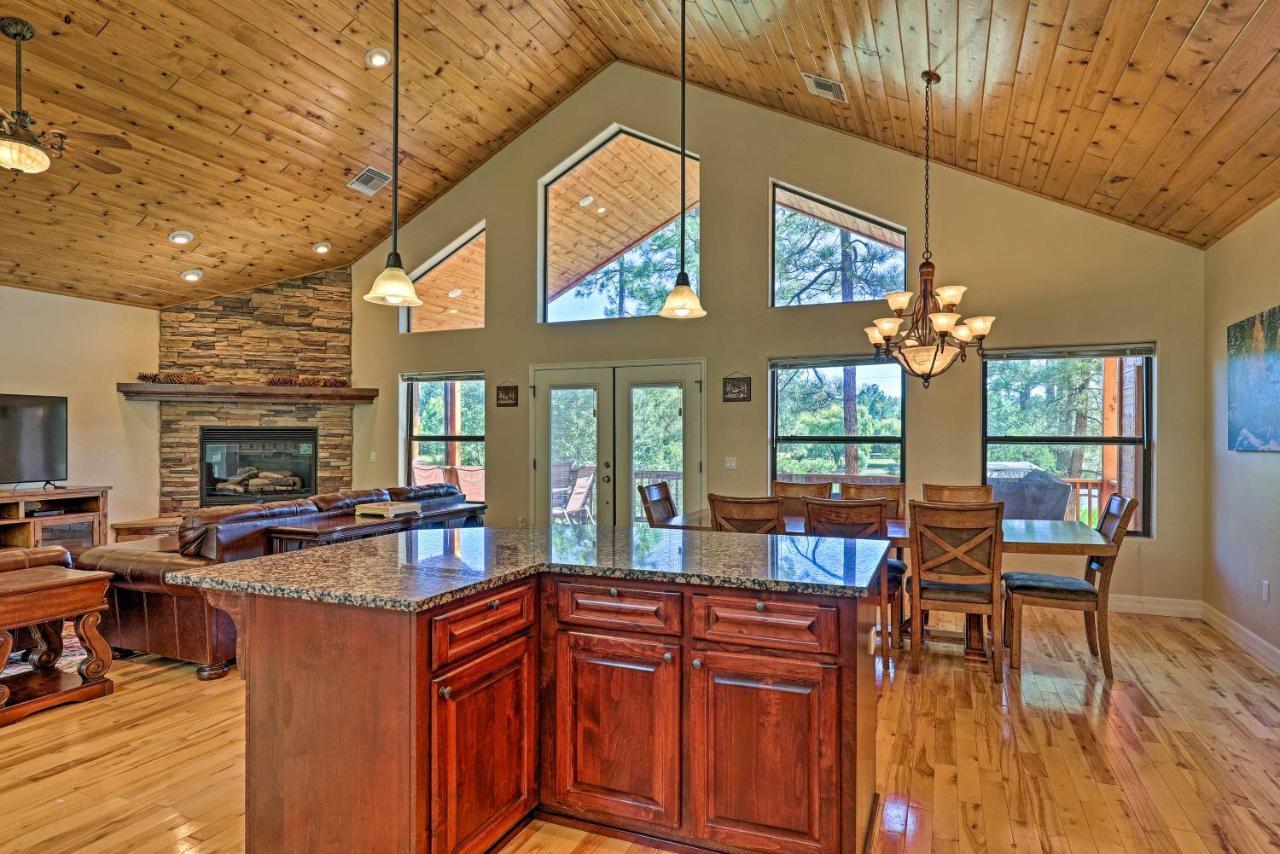 Serene Lakeside Cabin With Decks And Edler Lake Views! Pinetop-Lakeside Kültér fotó