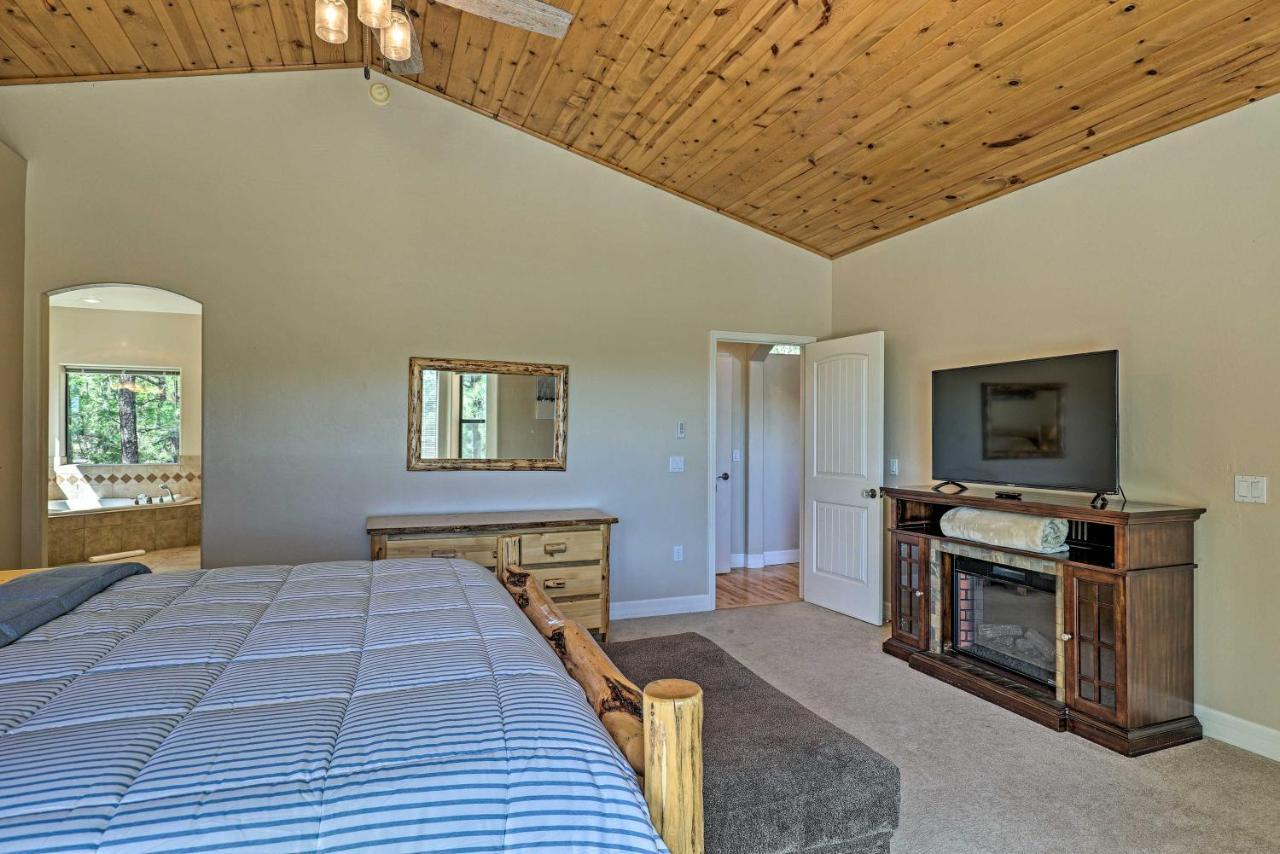 Serene Lakeside Cabin With Decks And Edler Lake Views! Pinetop-Lakeside Kültér fotó